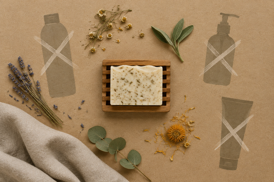 Savon solide : le geste simple qui remplace 3 produits de salle de bain